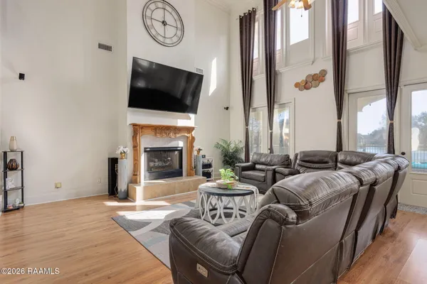 $625,000 | 105 Woodbine Drive, Lafayette, LA 70503