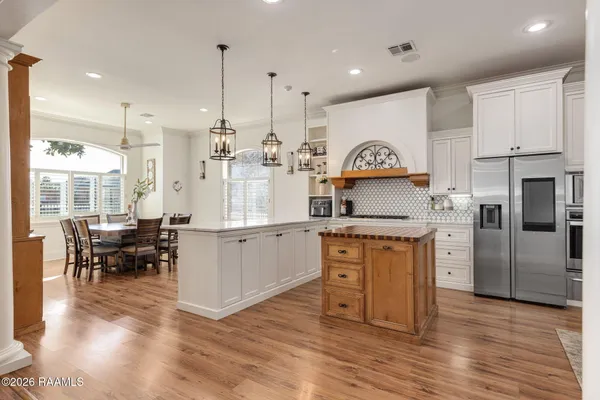 $625,000 | 105 Woodbine Drive, Lafayette, LA 70503