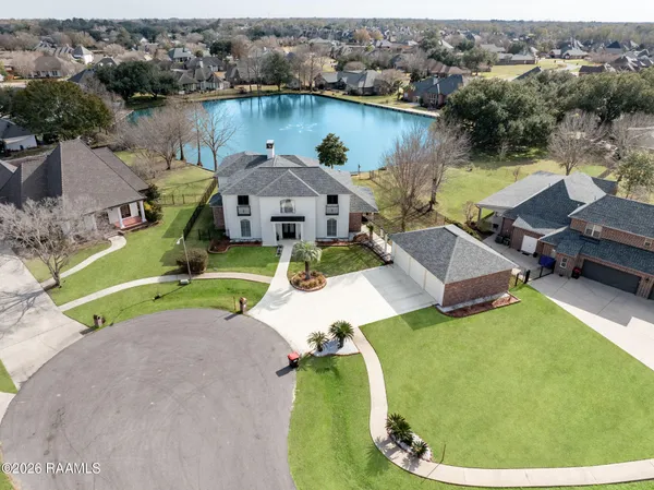 $625,000 | 105 Woodbine Drive, Lafayette, LA 70503