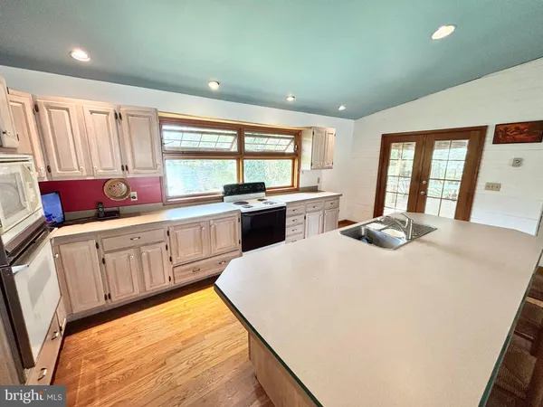 $440,000 | 118 Lakeview Avenue, Dover, DE 19901