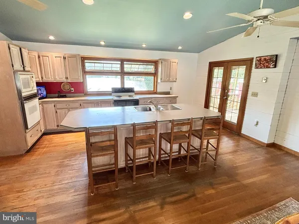 $440,000 | 118 Lakeview Avenue, Dover, DE 19901