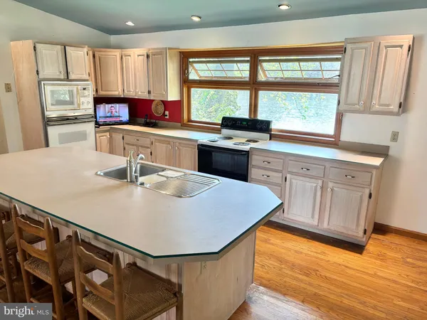 $440,000 | 118 Lakeview Avenue, Dover, DE 19901