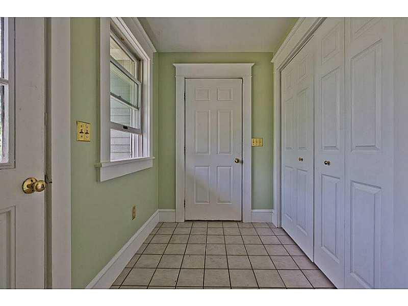 156 Cushing Road Durham, ME 04222 - Photo 27 of 35 Mudroom.