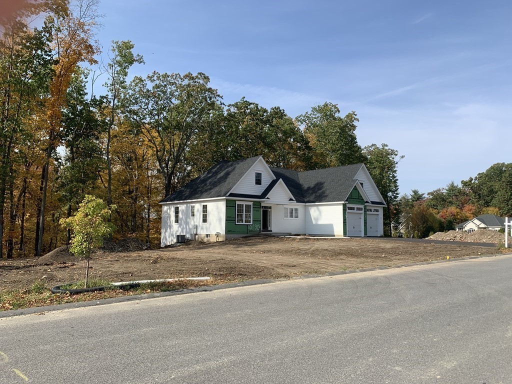 8 Autumn Ridge Road Ludlow, MA 01056 - Photo 3 of 28 Gallery Image 3