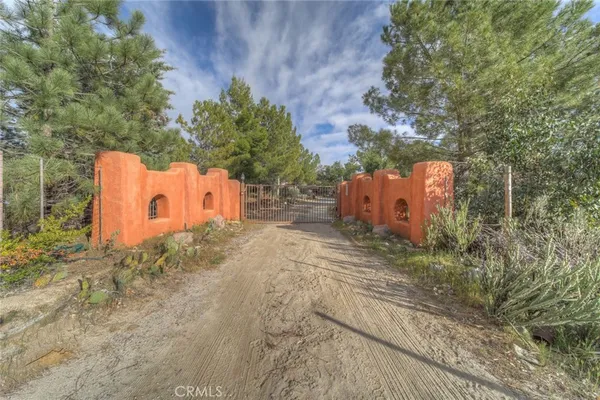 $695,000 | 37440 Old Forest Road, Anza, CA 92539