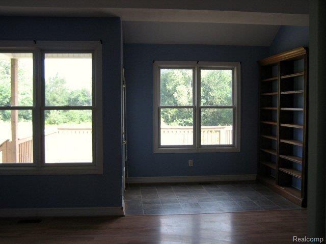 2225 Kings Mill Road Lapeer, MI 48446 - Photo 7 of 17 Master Bed