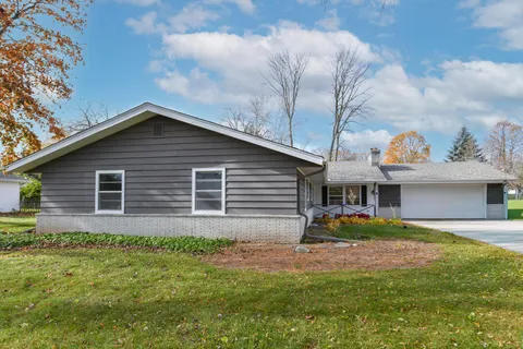 $725,000 | 7711 North Van Dyke Road, Fox Point, WI 53217