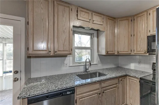 $170,000 | 9005 East 74th Street, Raytown, MO 64133