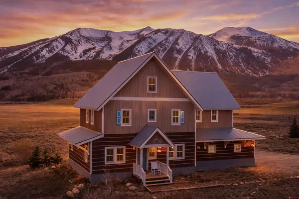 $1,840,000 | 384 White Stallion Circle, Crested Butte, CO 81224