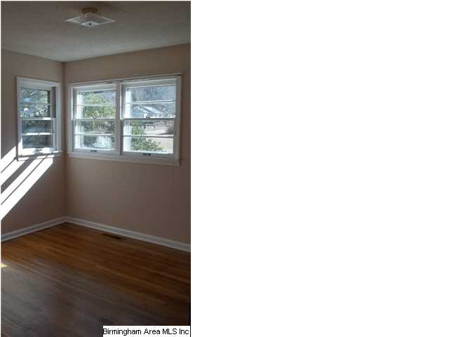 657 Alabama Avenue Oneonta, AL 35121 - Photo 12 of 26