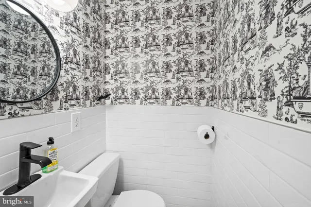 $680,000 | 725 South 15th Street, Philadelphia, PA 19146