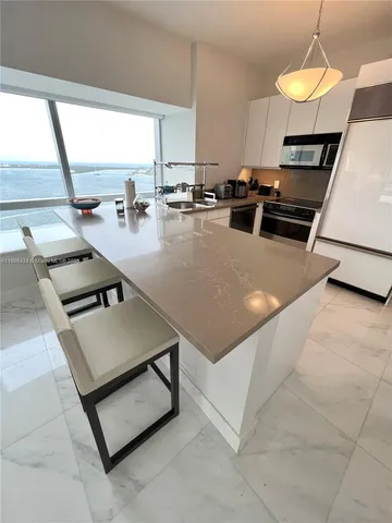 $15,300 | 1435 Brickell Avenue, Unit 3307, Miami, FL 33131