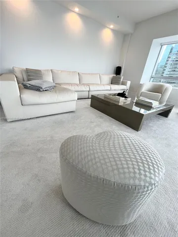 $15,300 | 1435 Brickell Avenue, Unit 3307, Miami, FL 33131