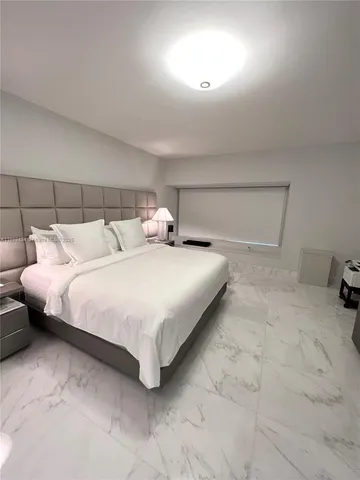 $15,300 | 1435 Brickell Avenue, Unit 3307, Miami, FL 33131