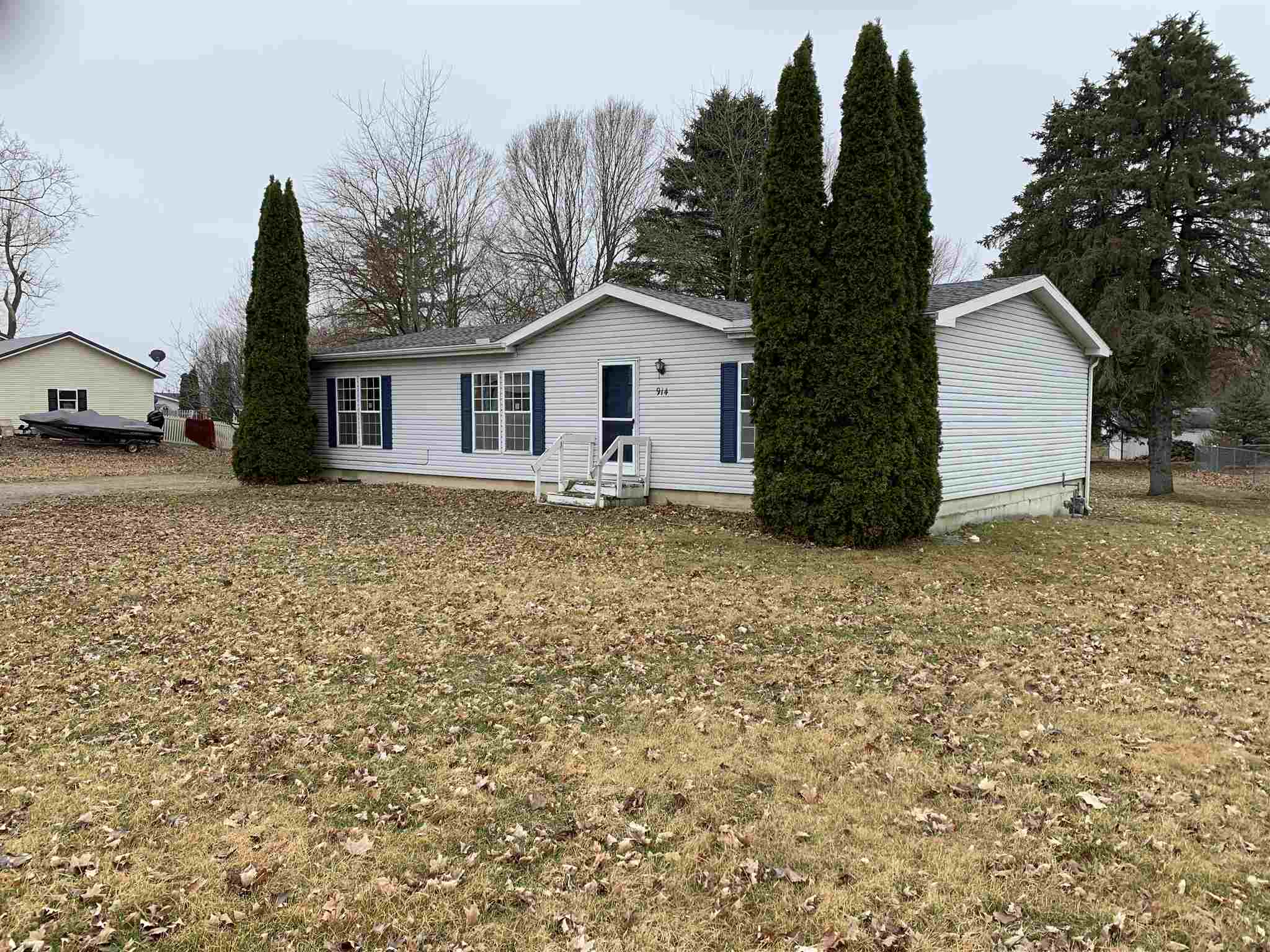 914 Hawpatch Street Lagrange, IN 46761 - Photo 1 of 26 Gallery Image 1