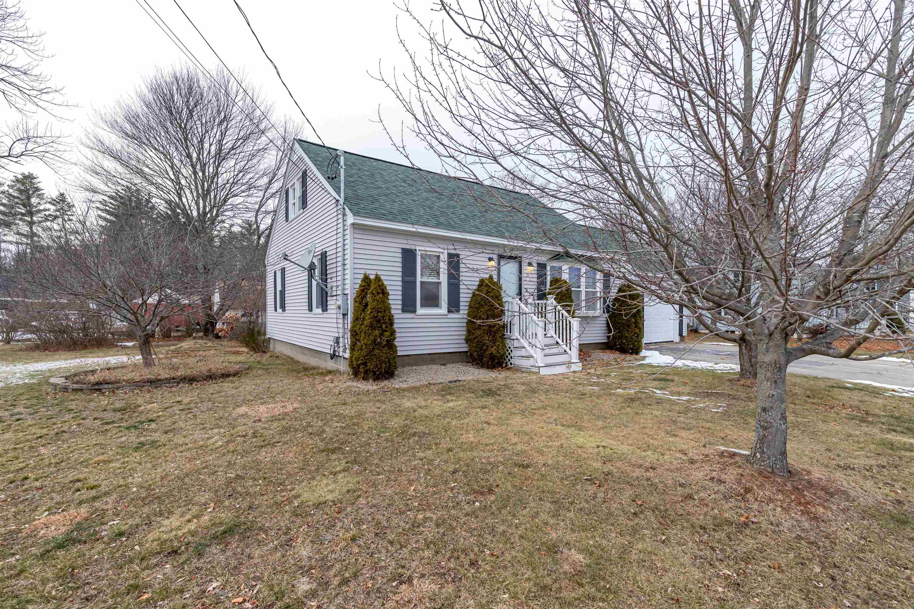 11 Elizabeth Street Rochester, NH 03867 - Photo 11 of 51