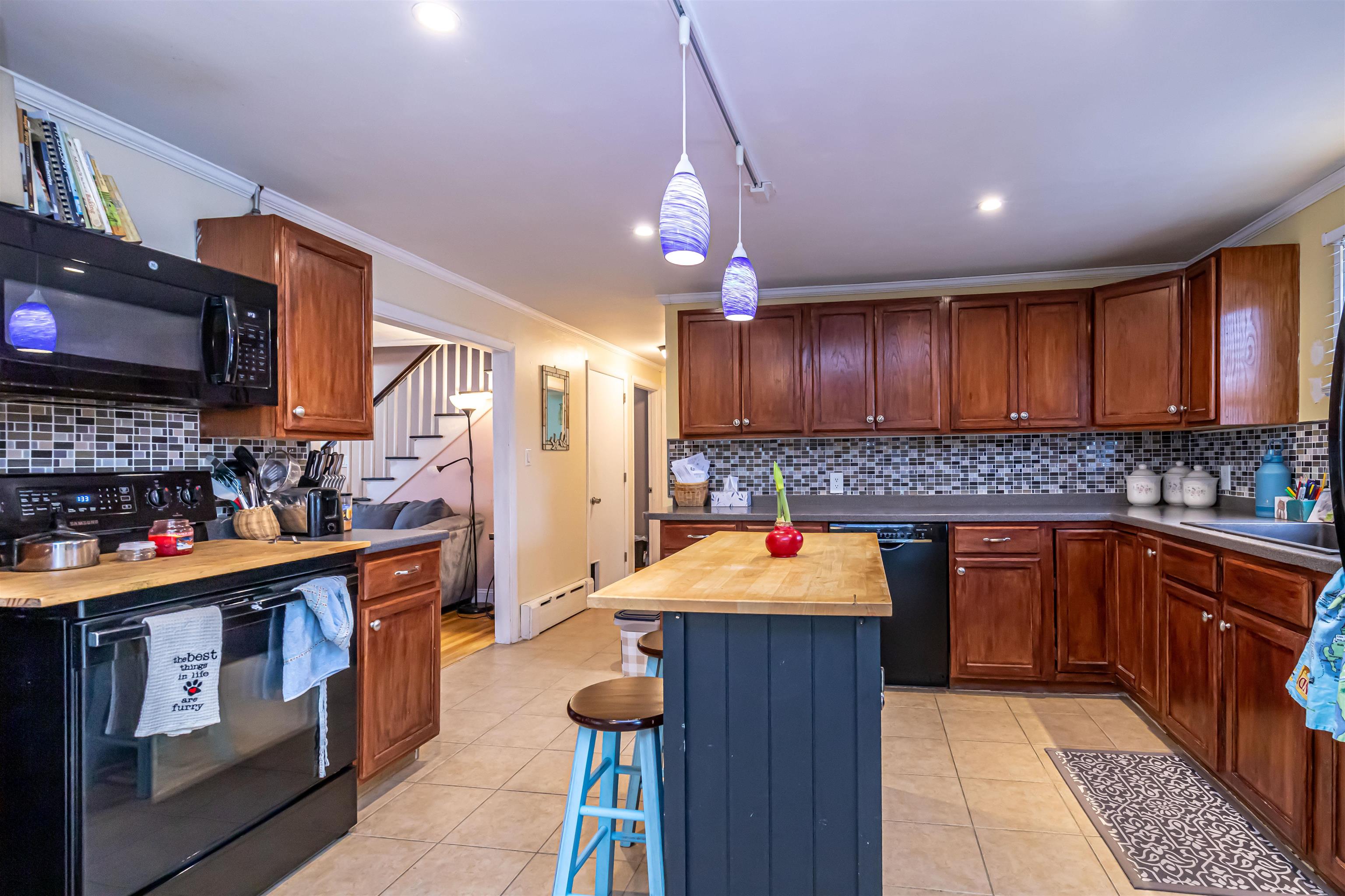 11 Elizabeth Street Rochester, NH 03867 - Photo 19 of 51
