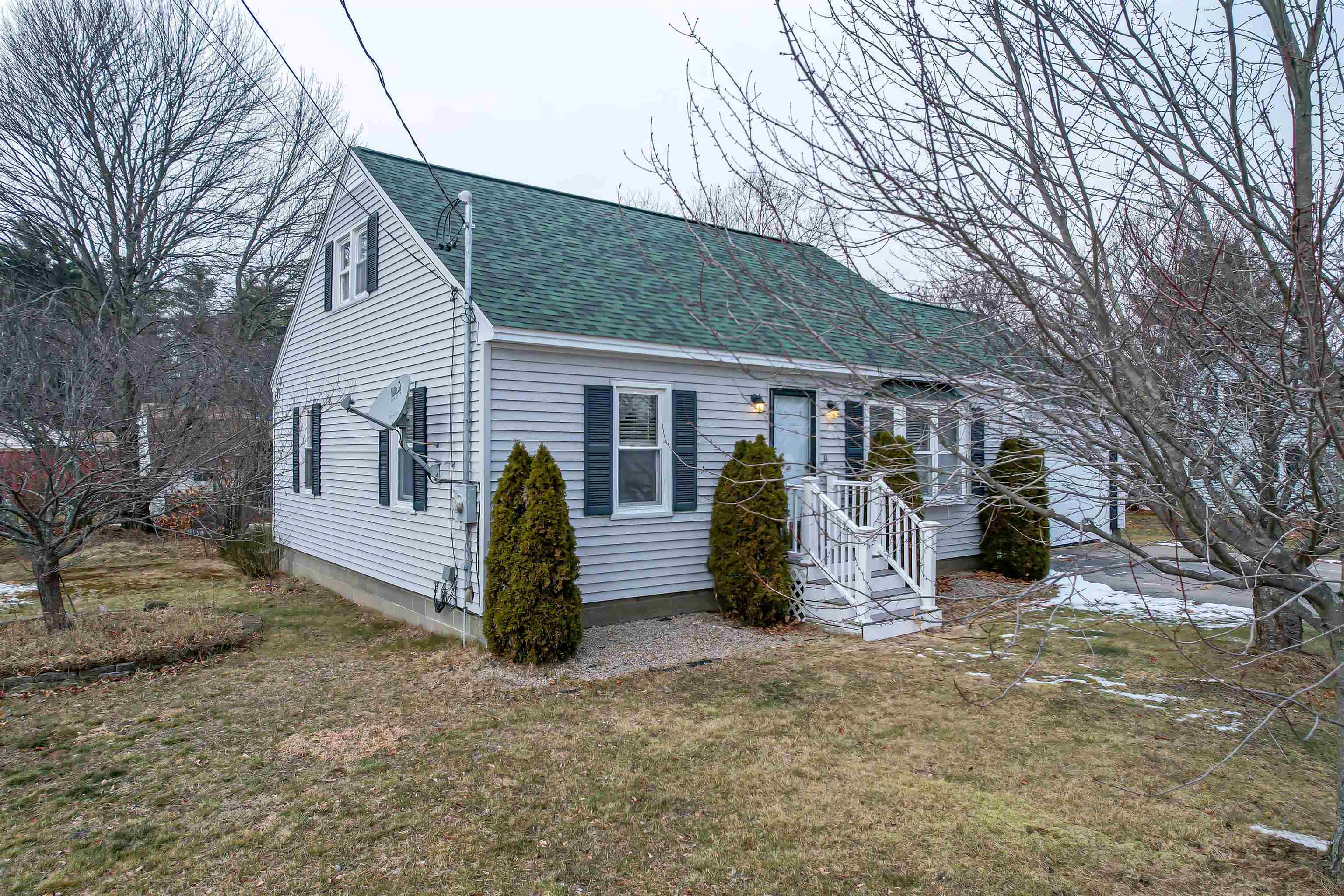 11 Elizabeth Street Rochester, NH 03867 - Photo 6 of 51