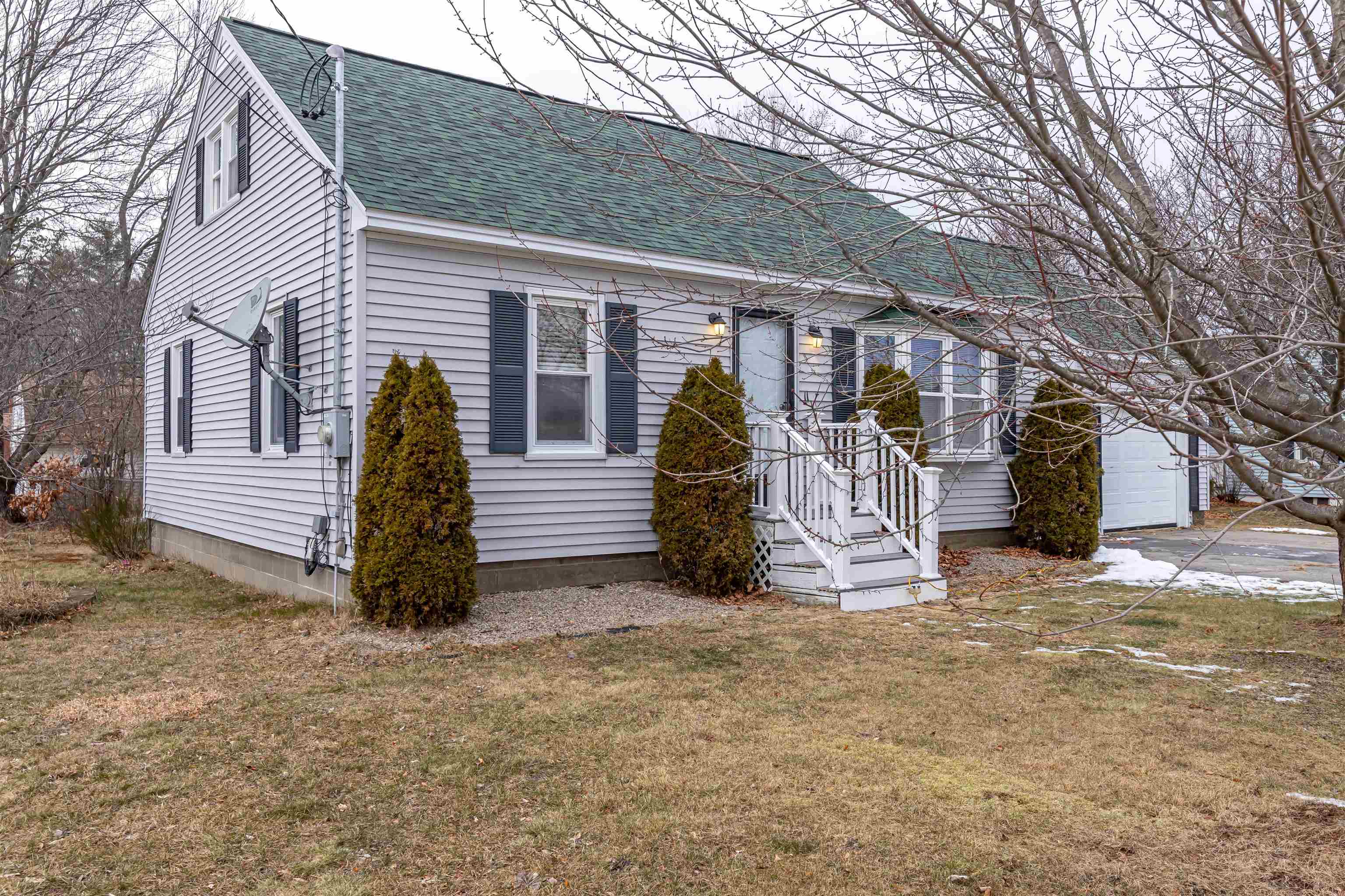 11 Elizabeth Street Rochester, NH 03867 - Photo 8 of 51