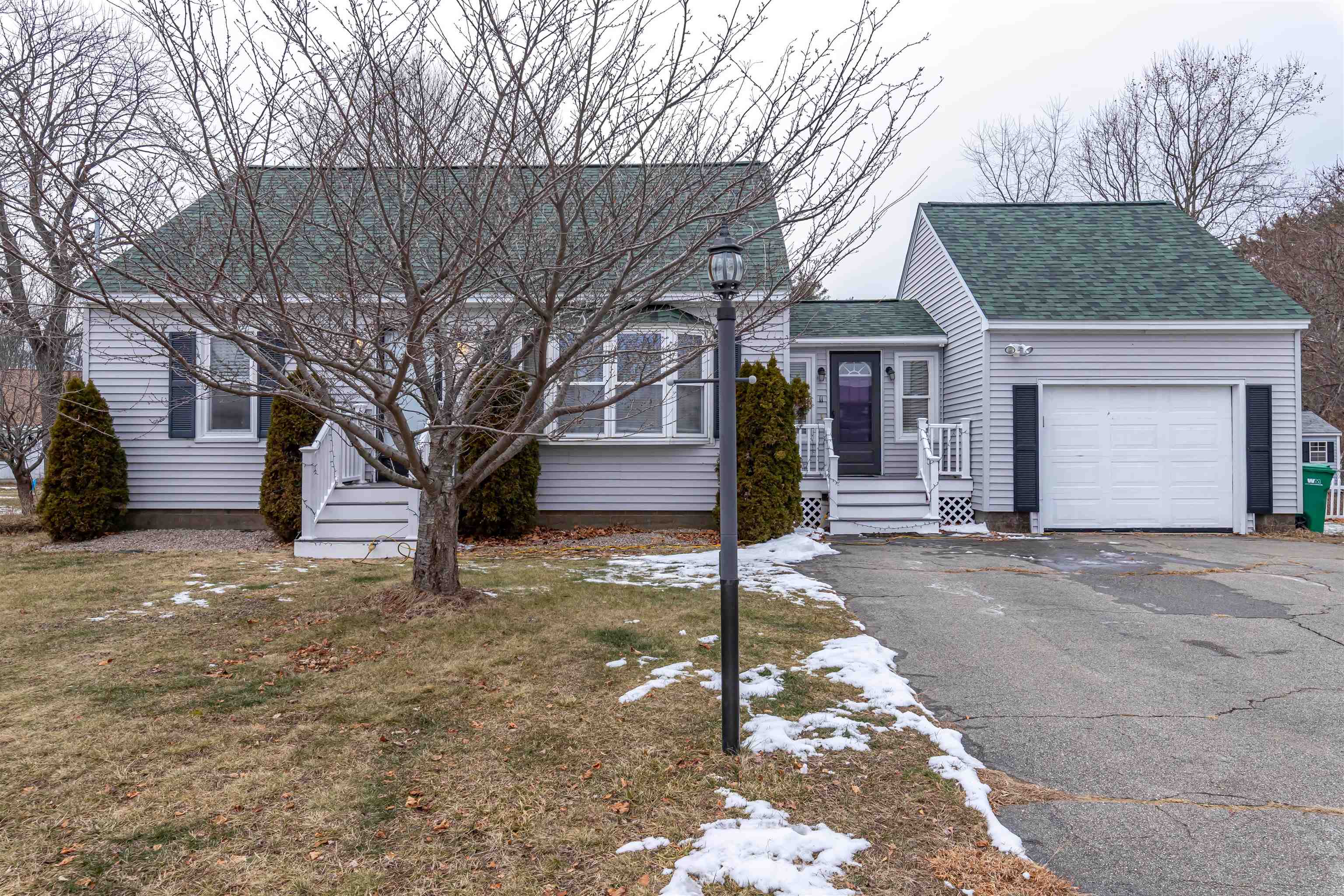 11 Elizabeth Street Rochester, NH 03867 - Photo 10 of 51