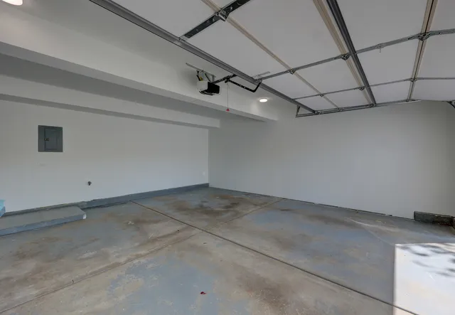 $384,896 | 195 Island Court, Unit 195, Schaumburg, IL 60193