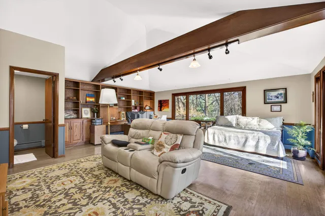 $375,000 | 3232 26th Street, Moline, IL 61265