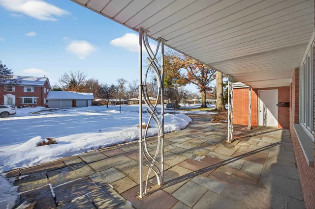 $375,000 | 3232 26th Street, Moline, IL 61265