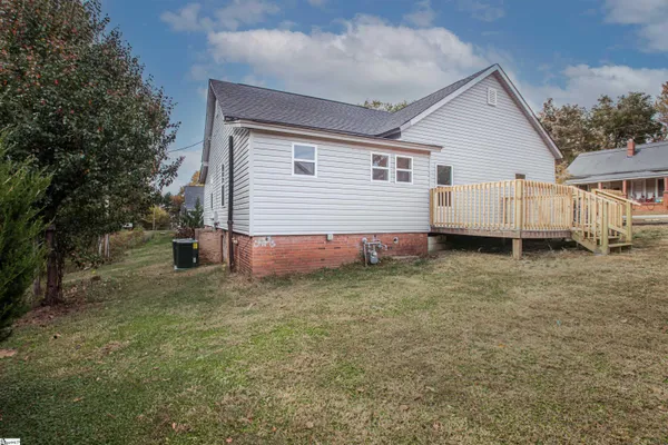 $1,300 | 209 Pickens Street, Unit A, Easley, SC 29640