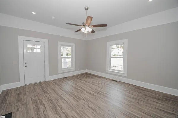 $1,300 | 209 Pickens Street, Unit A, Easley, SC 29640