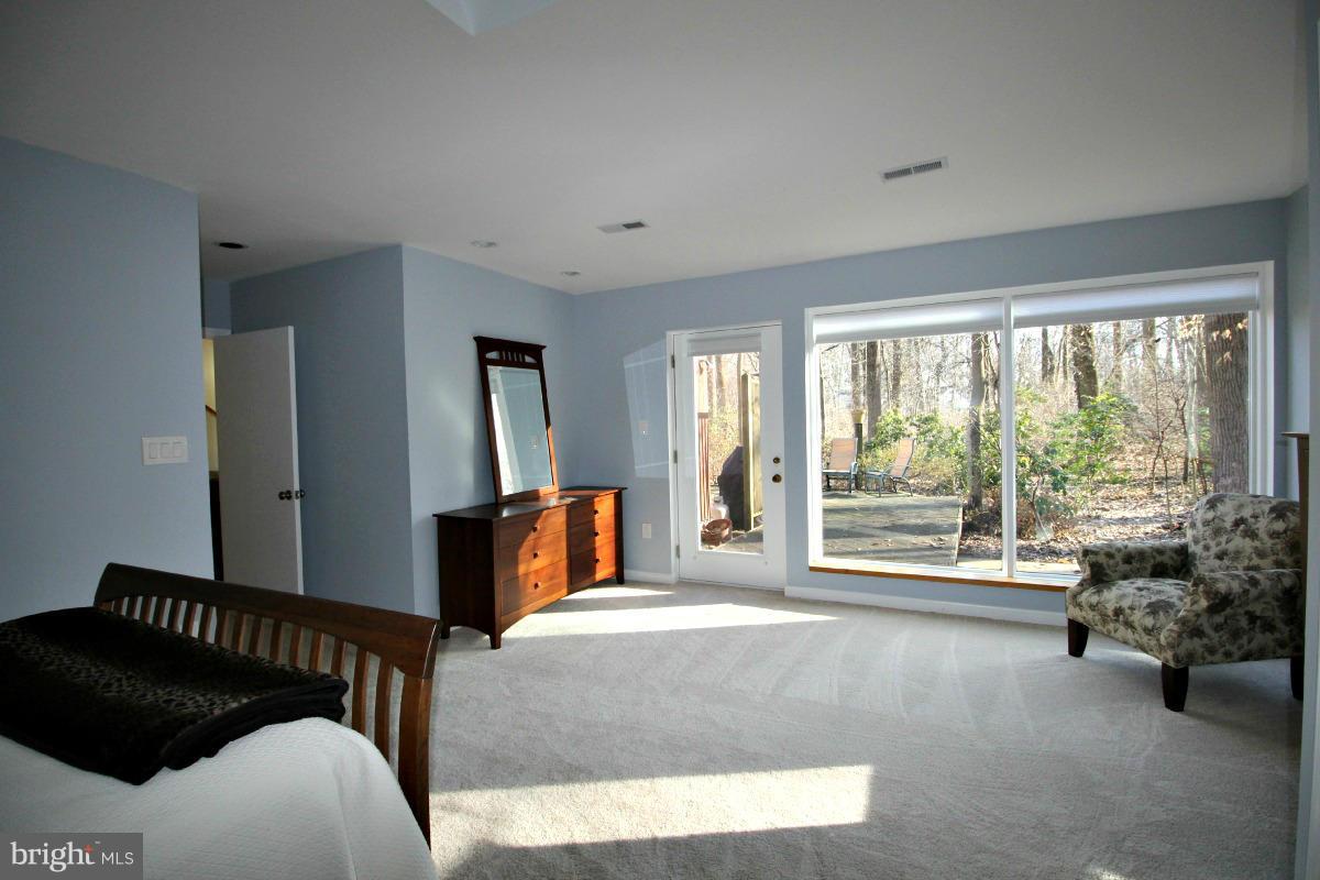 2566 Babcock Road Vienna, VA 22181 - Photo 13 of 27 Main Level MBR Suite w/direct Access to Patio