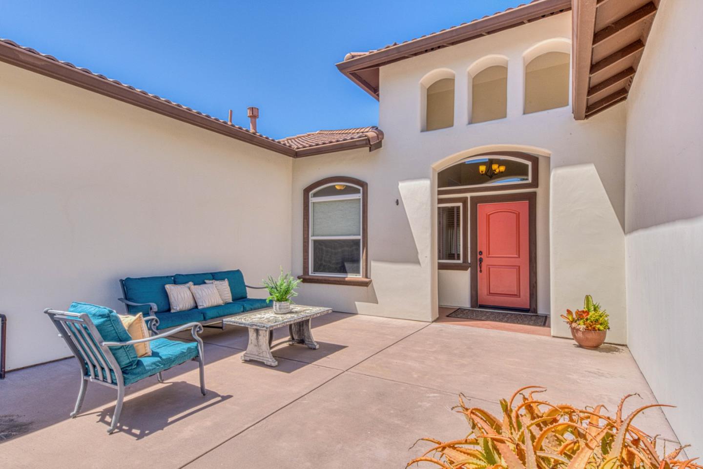 745 South Ridgemark Drive Hollister, CA 95023 - Photo 5 of 50