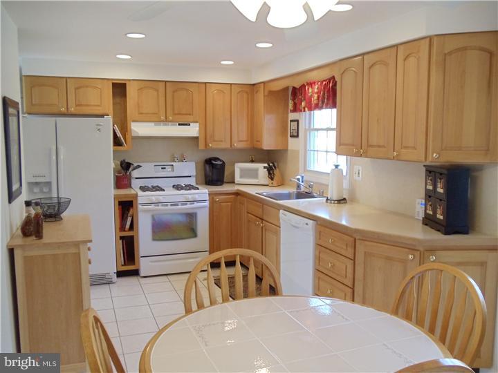 524 Fairview Road Medford, NJ 08055 - Photo 5 of 22 Kitchen