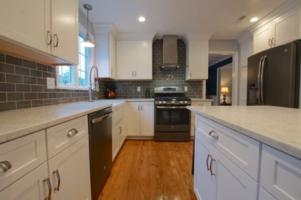 209 Judge Road Lynn, MA 01904 - Photo 5 of 29 Gallery Image 5