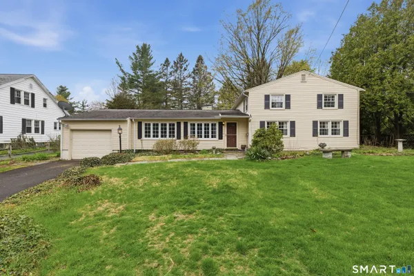 $429,900 | 16 Hamilton Lane, Watertown, CT 06795