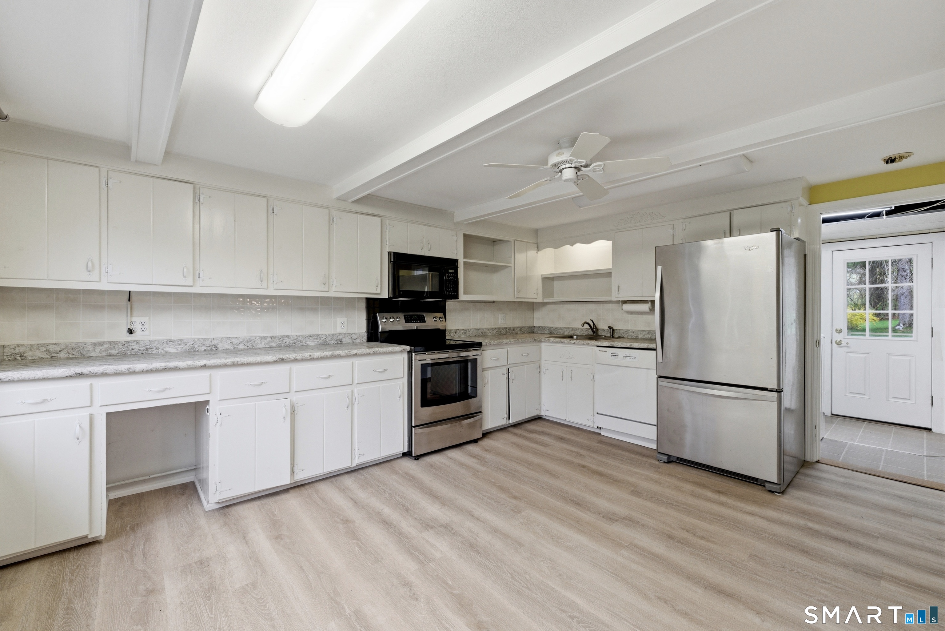 16 Hamilton Lane Watertown, CT 06795 - Photo 13 of 40