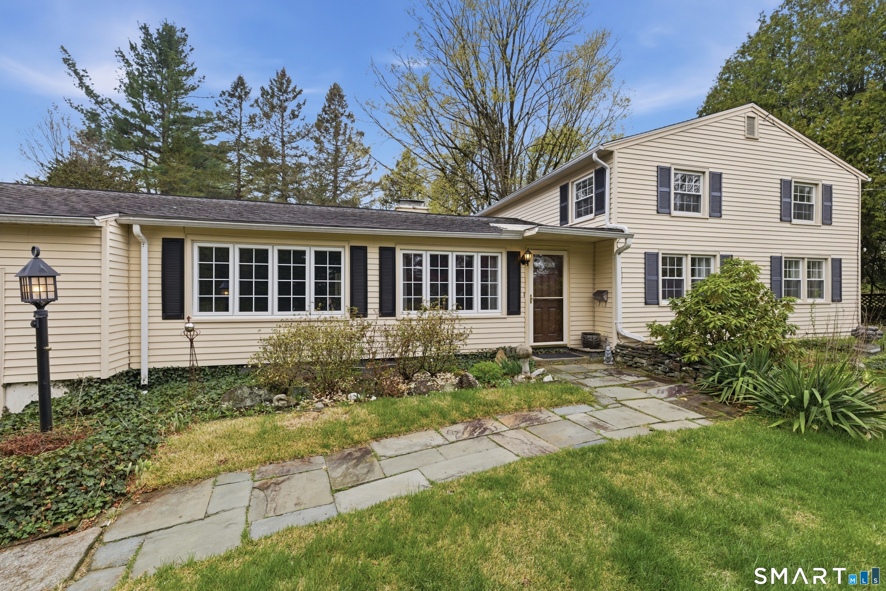 16 Hamilton Lane Watertown, CT 06795 - Photo 3 of 40