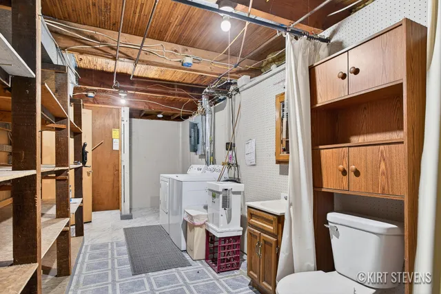 $285,000 | 1045 40th Street Southwest, Wyoming, MI 49509