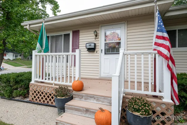 $285,000 | 1045 40th Street Southwest, Wyoming, MI 49509