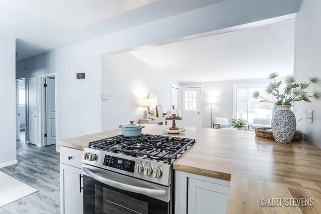 $285,000 | 1045 40th Street Southwest, Wyoming, MI 49509