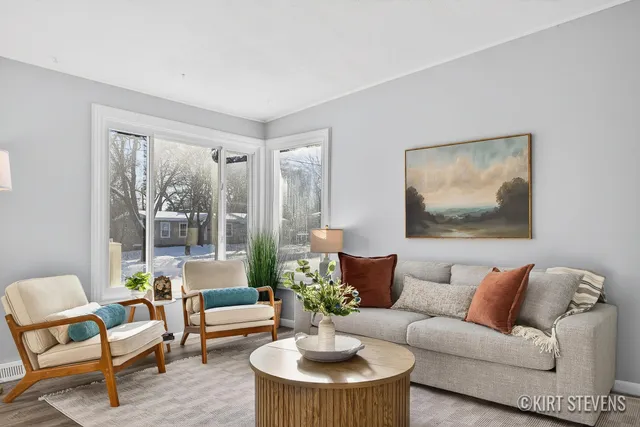 $285,000 | 1045 40th Street Southwest, Wyoming, MI 49509