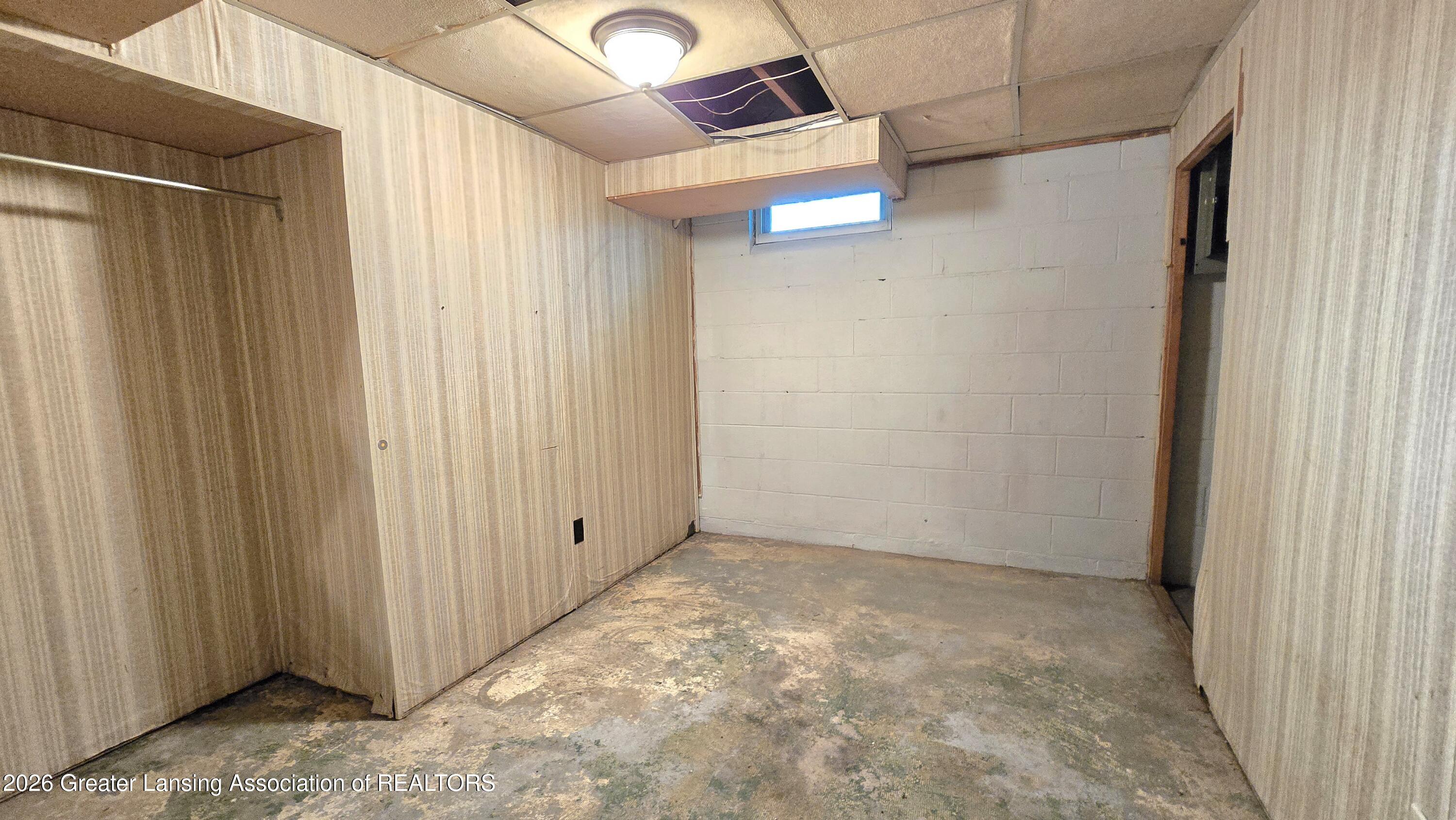 1220 Whyte Street Lansing, MI 48906 - Photo 20 of 22 20260609_100424