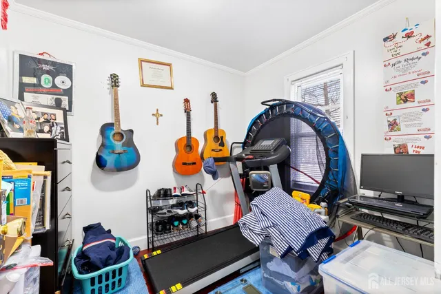 $750,000 | 122 South Lincoln Avenue, Middlesex, NJ 08846