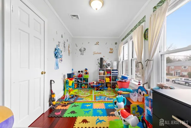 $750,000 | 122 South Lincoln Avenue, Middlesex, NJ 08846