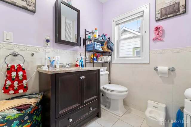 $750,000 | 122 South Lincoln Avenue, Middlesex, NJ 08846