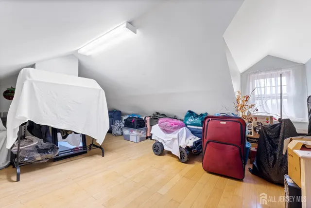 $750,000 | 122 South Lincoln Avenue, Middlesex, NJ 08846