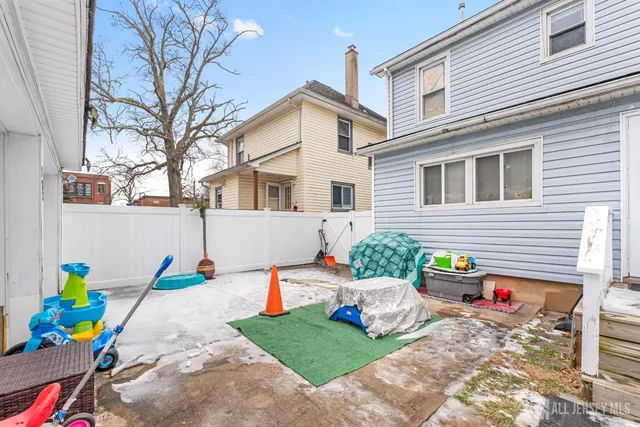 $750,000 | 122 South Lincoln Avenue, Middlesex, NJ 08846