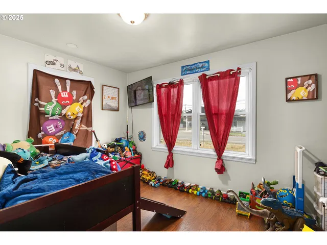 $235,000 | 1951 Austin Road, Roseburg, OR 97471