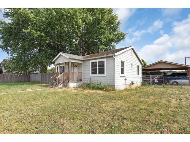 $235,000 | 1951 Austin Road, Roseburg, OR 97471