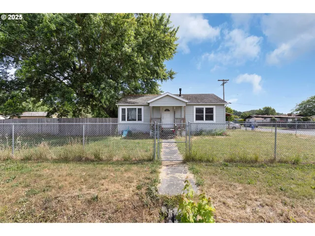 $235,000 | 1951 Austin Road, Roseburg, OR 97471