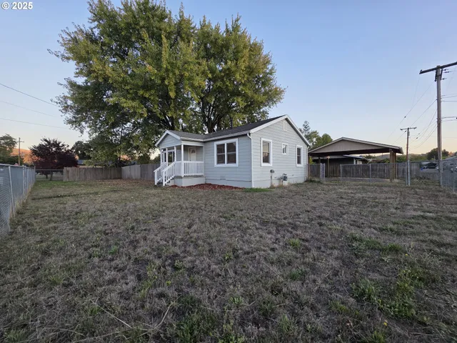 $235,000 | 1951 Austin Road, Roseburg, OR 97471